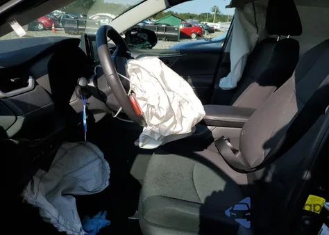 2021 Toyota Rav4 Xle from USA, damaged, VIN 2T3P1RFV3MC201980